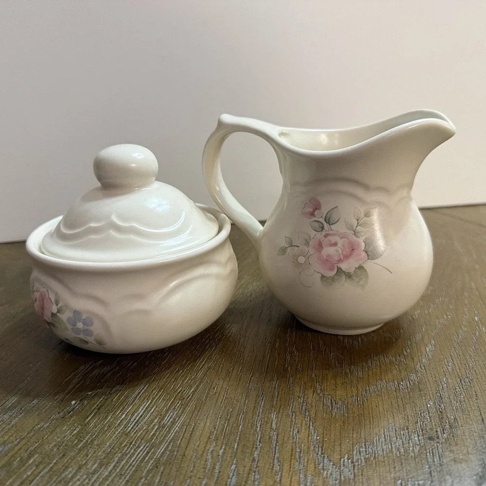 Pfaltzgraff Tea Rose Creamer And Sugar Bowl‎ Pink Floral Vintage Stoneware Set